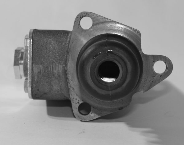 MASTER CYLINDER, Vintage MOPAR parts - Andy Bernbaum Auto Parts